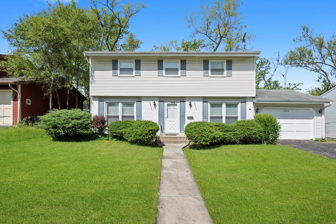 17714 Dogwood Ln., Hazel Crest, IL 60429