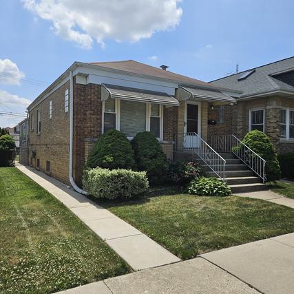 5823 W Addison St., Chicago, IL 60634