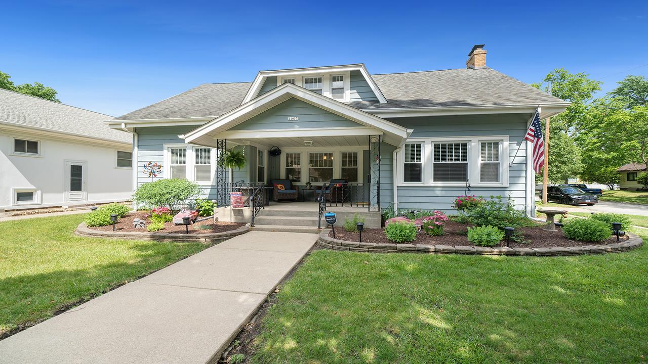 2003 Melrose St., Rockford, IL 61103