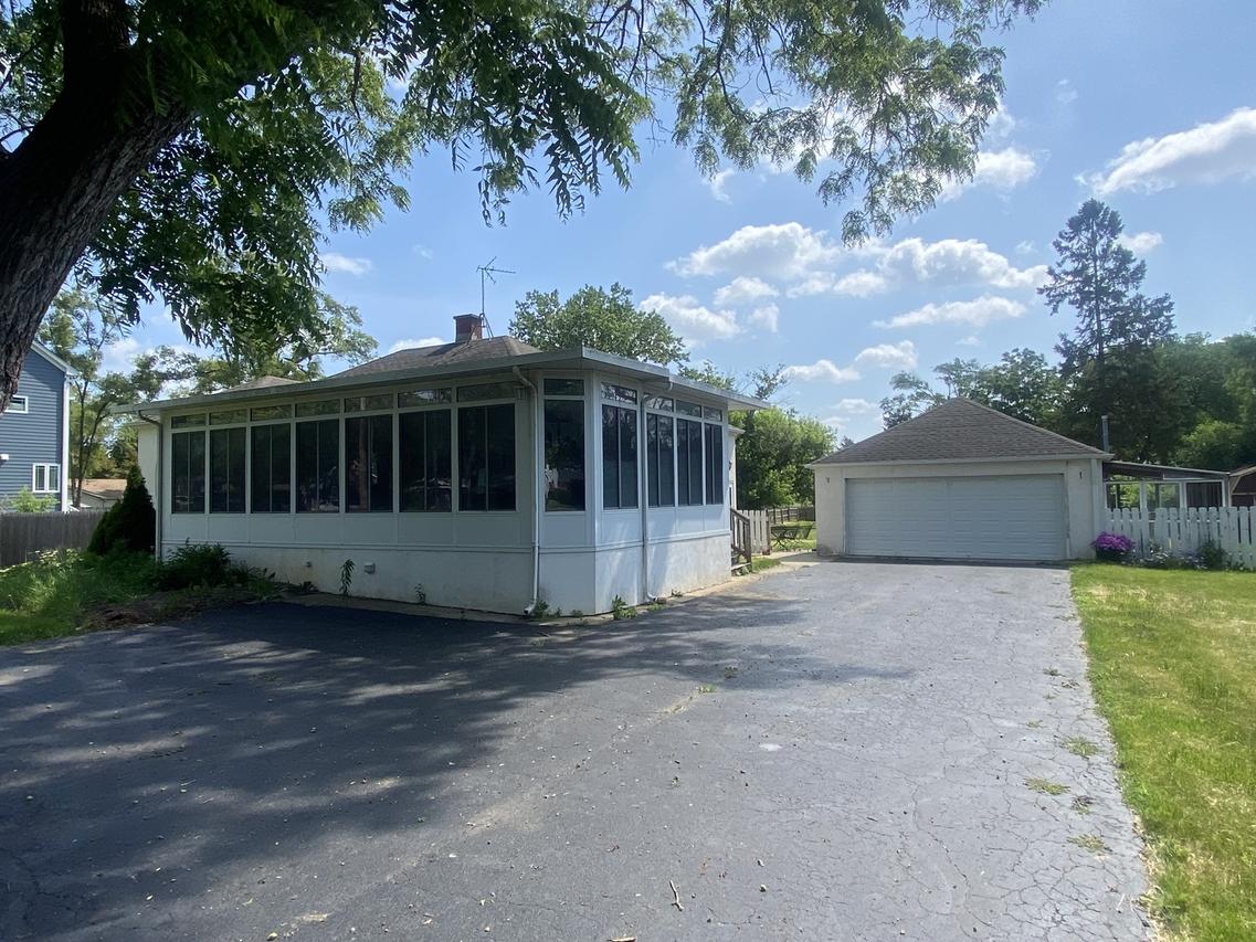 3806 Wilke Rd., Rolling Meadows, IL 60008
