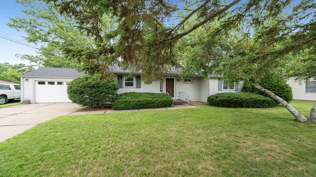 8038 Ravere St., Machesney Park, IL 61115