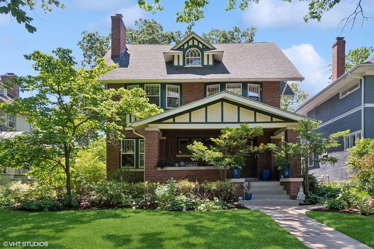 623 Forest Ave., Wilmette, IL 60091