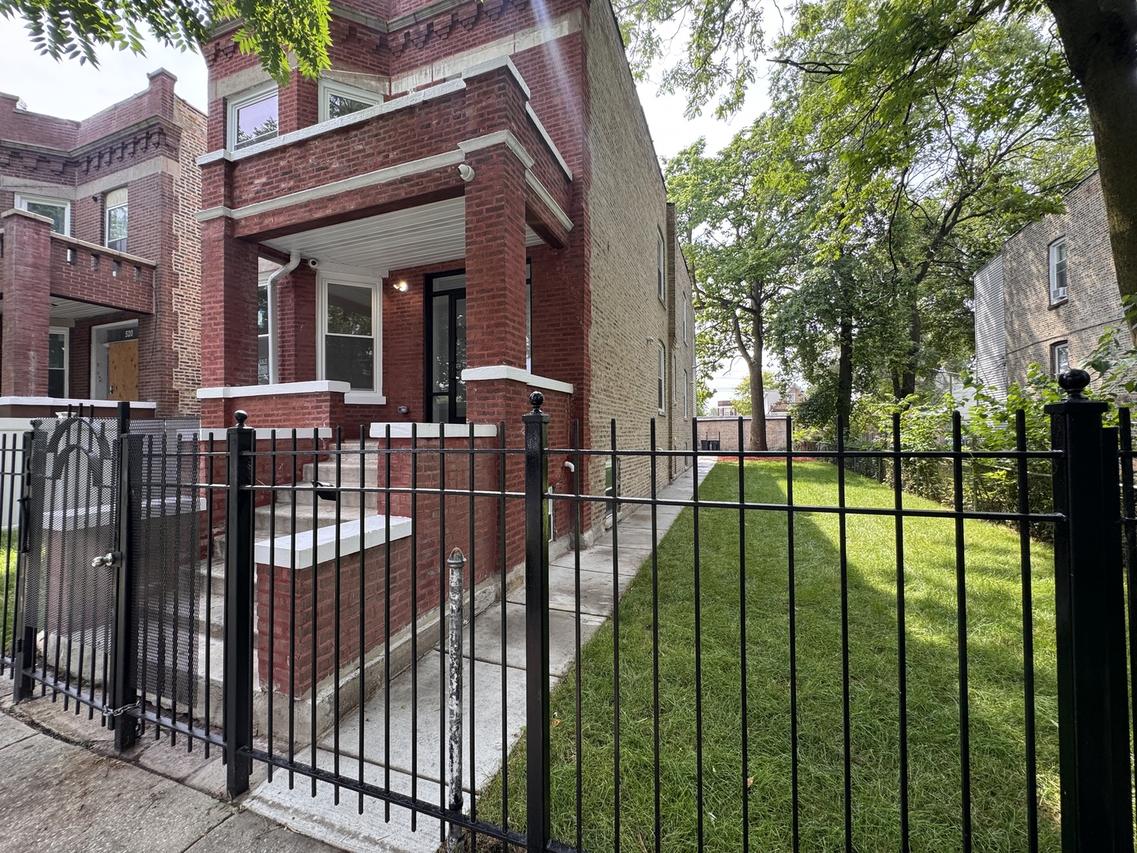 522 N Hamlin Ave., Chicago, IL 60624