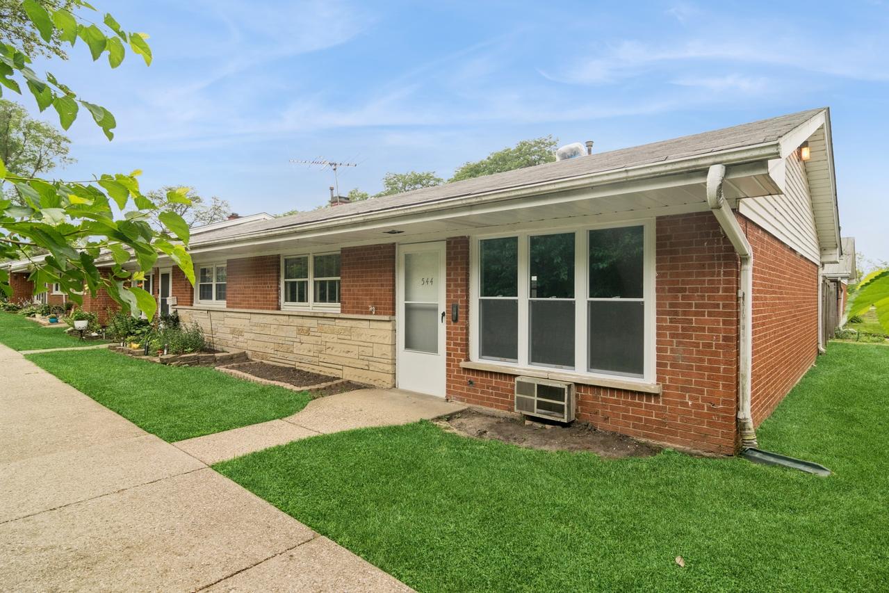 544 W Palatine Rd., Palatine, IL 60067