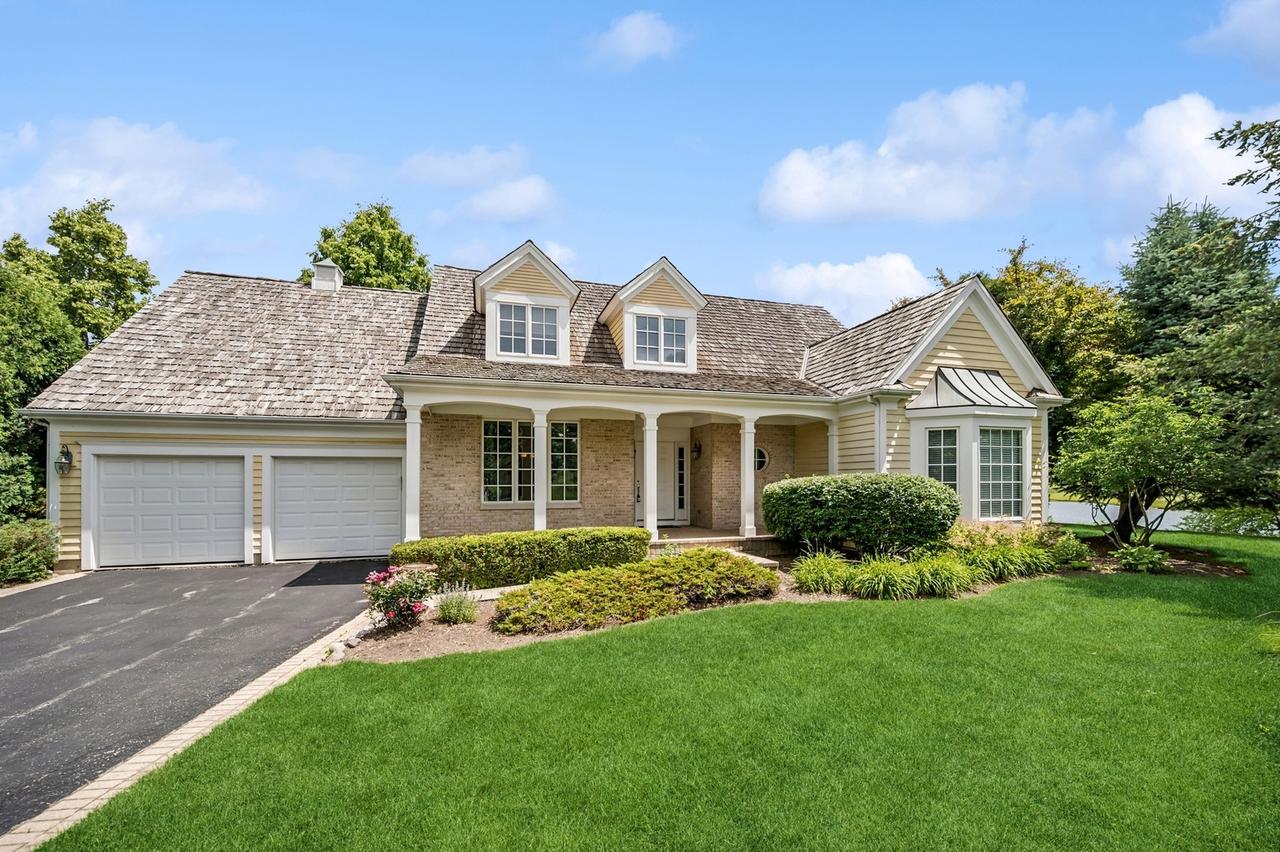 775 S Camelot Ct., Lake Forest, IL 60045