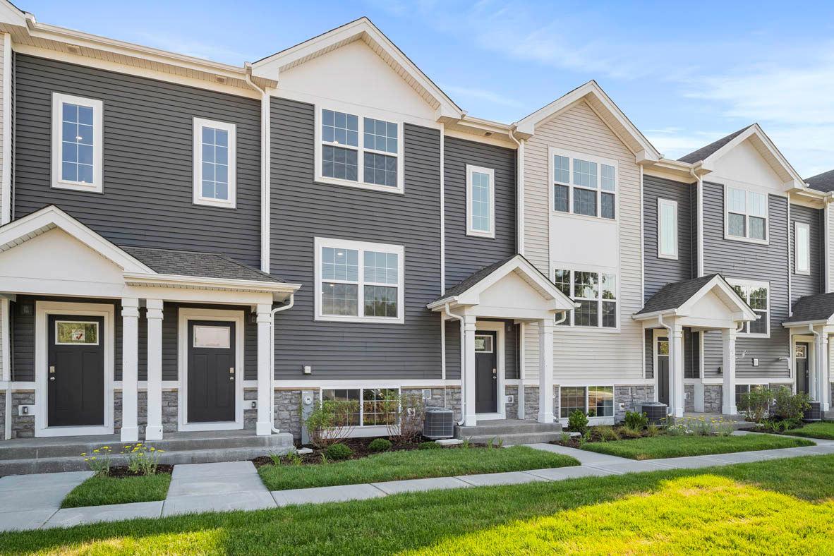 2633 Santa Fe Dr., Pingree Grove, IL 60140