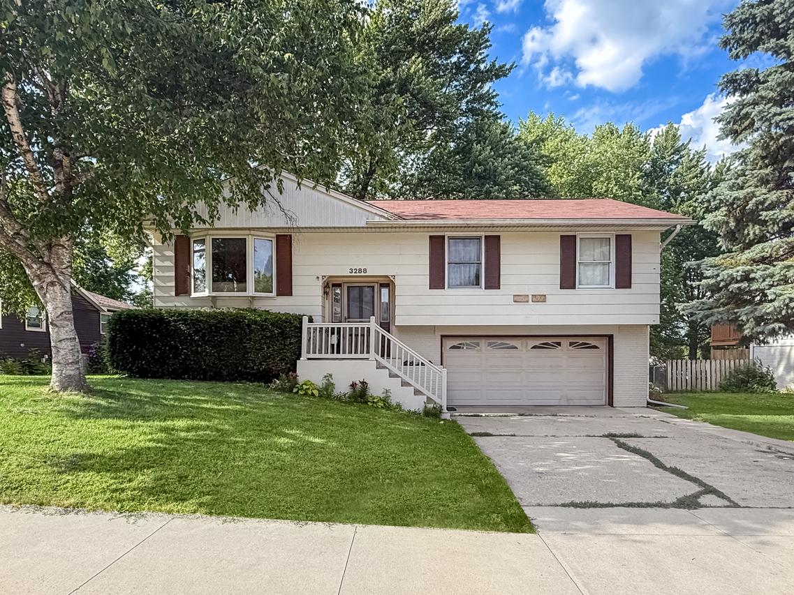 3288 Knox Dr., Freeport, IL 61032