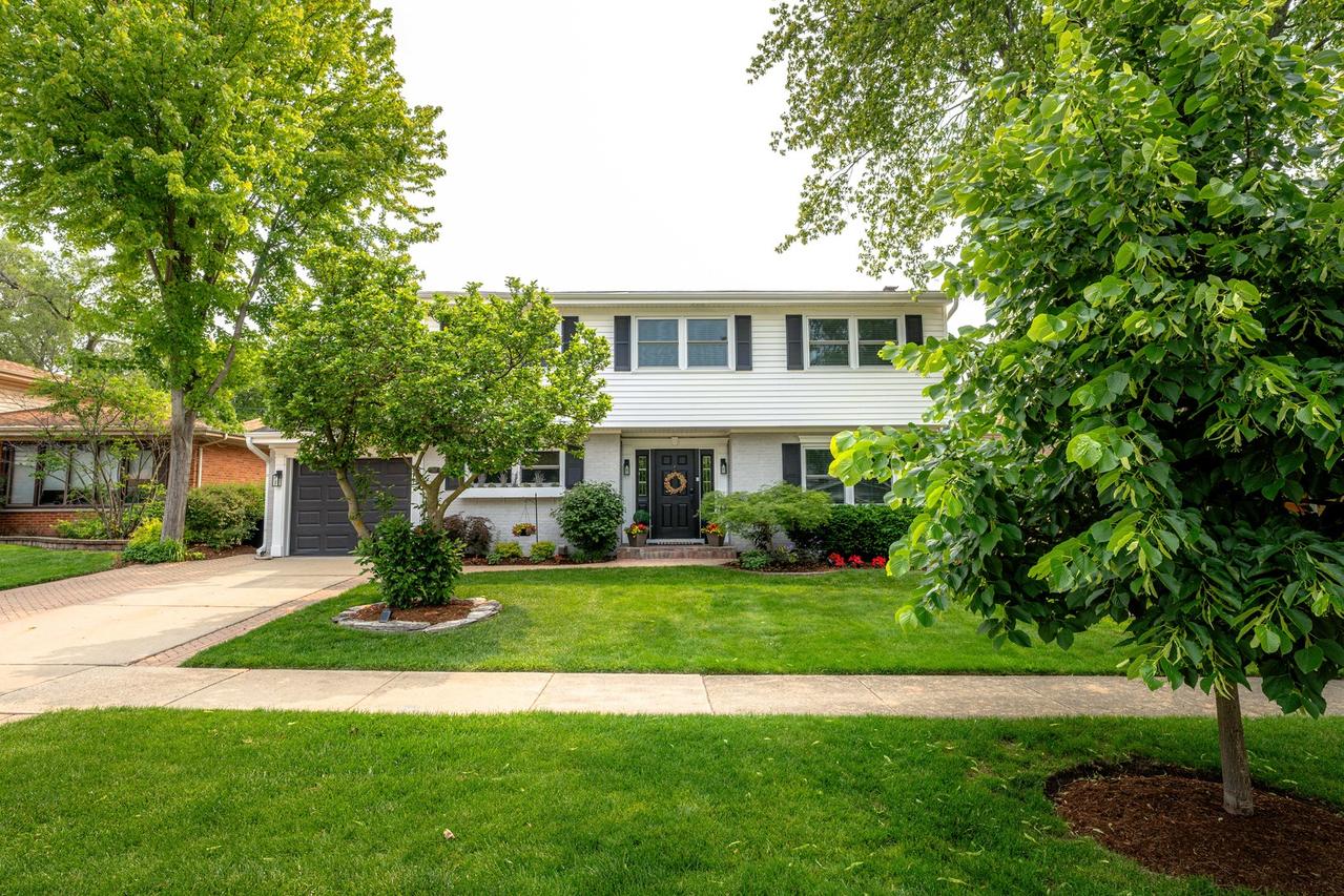107 N Kaspar Ave., Arlington Heights, IL 60005