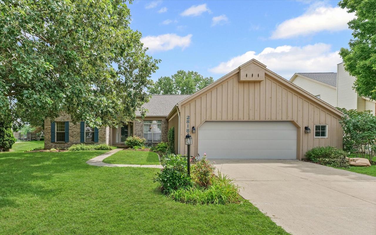 2818 Cherry Hills Dr., Champaign, IL 61822