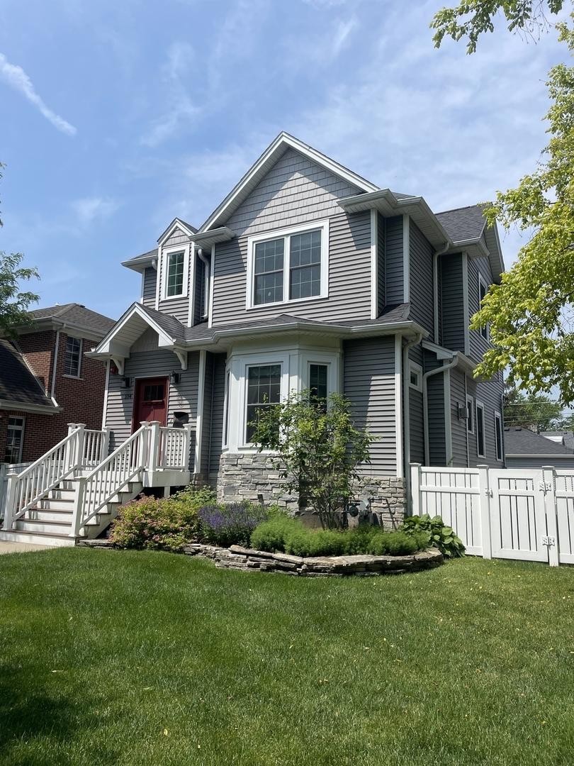 104 N Lincoln Ave., Park Ridge, IL 60068