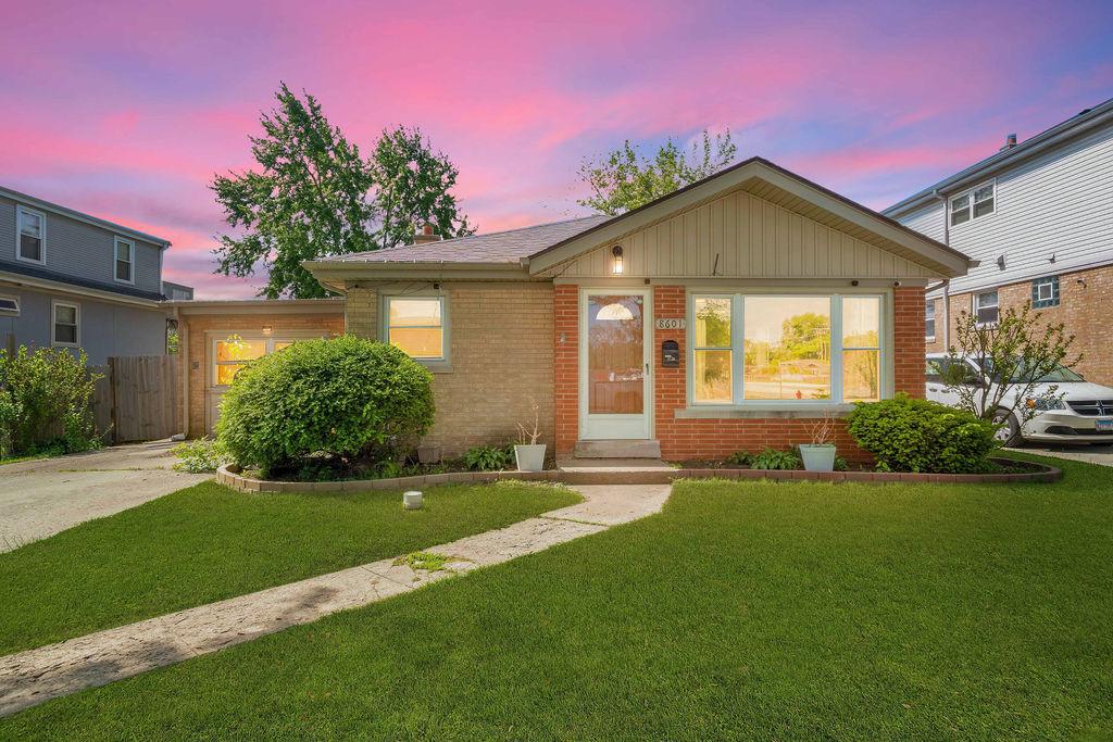8601 44th St., Lyons, IL 60534