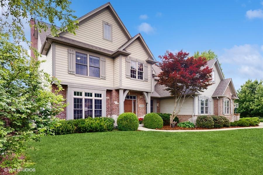 15N502 Prairie Hill Cir., Hampshire, IL 60140