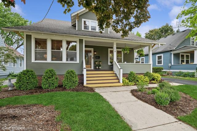 128 Coolidge Ave., Barrington, IL 60010
