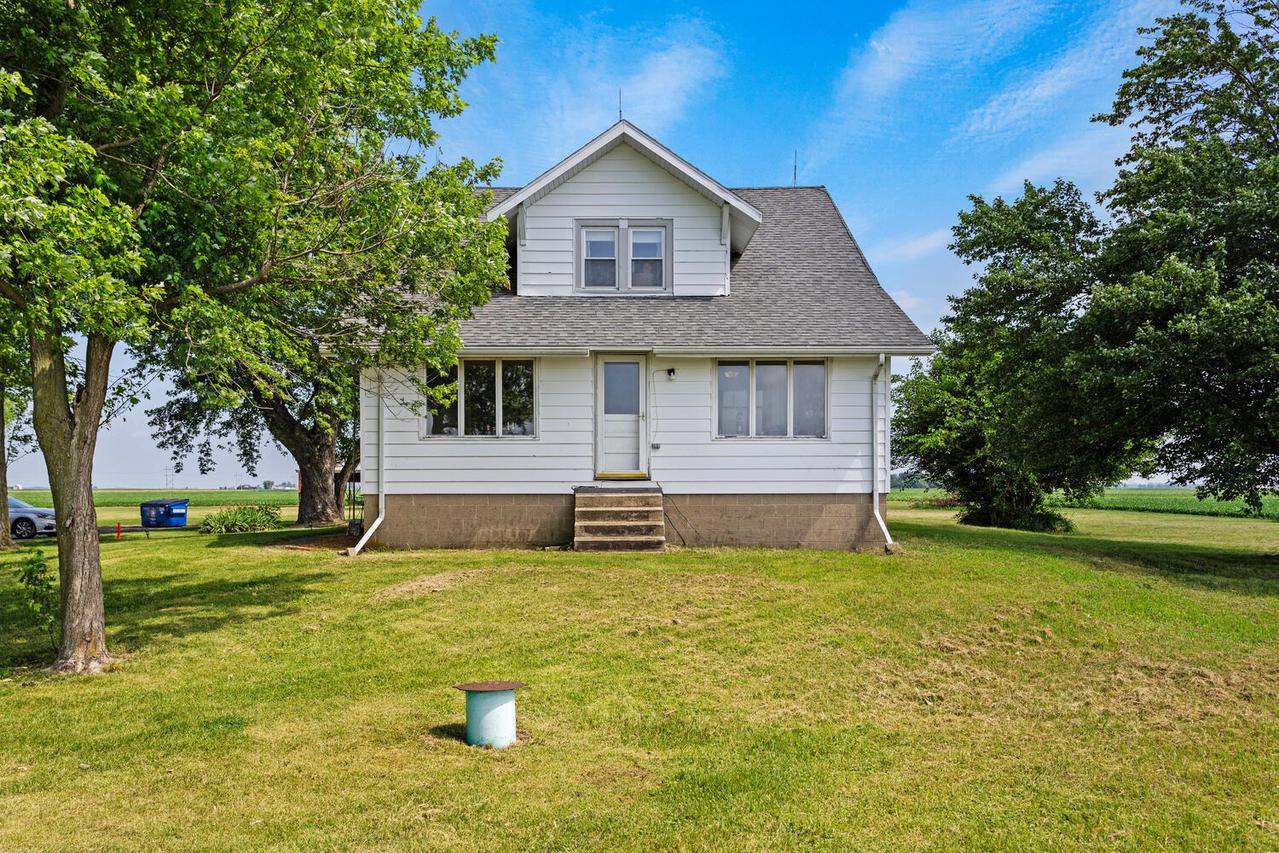 2070 County Road 2400, Thomasboro, IL 61878