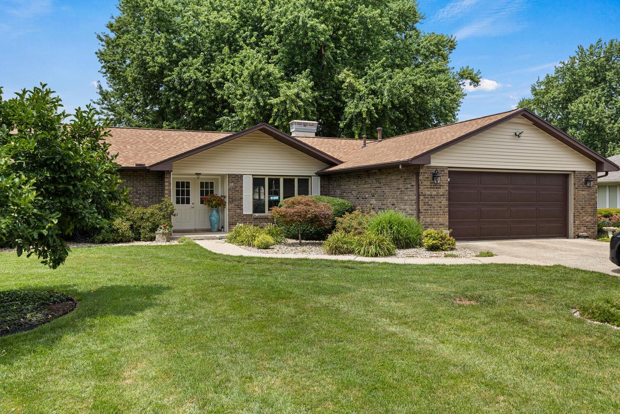 13 Golfview Dr., Savoy, IL 61874