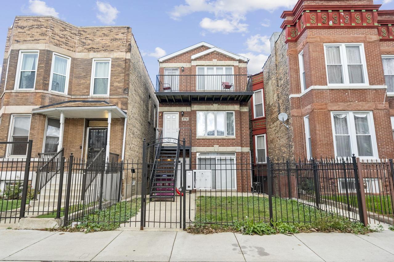 2716 W Polk St., Chicago, IL 60612
