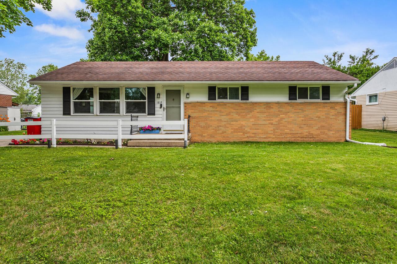 1812 Broadmoor Dr., Champaign, IL 61821