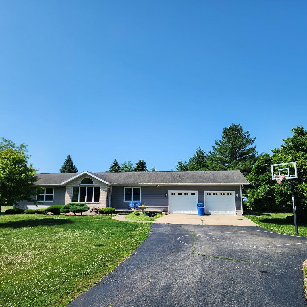 1932 N 2653rd Rd., Ottawa, IL 61350
