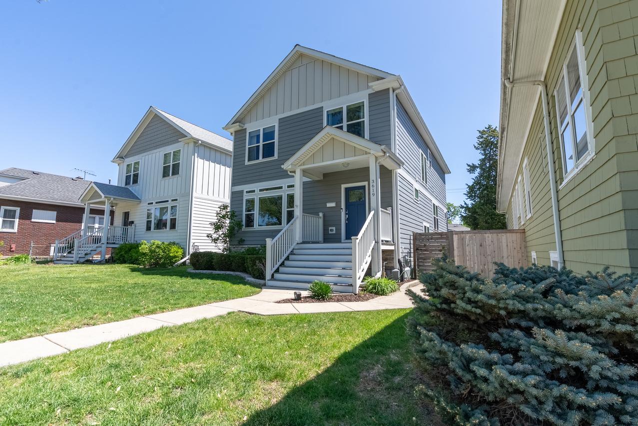 3619 Prairie Ave., Brookfield, IL 60513