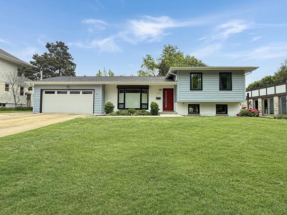 389 Forest Ave., Glen Ellyn, IL 60137