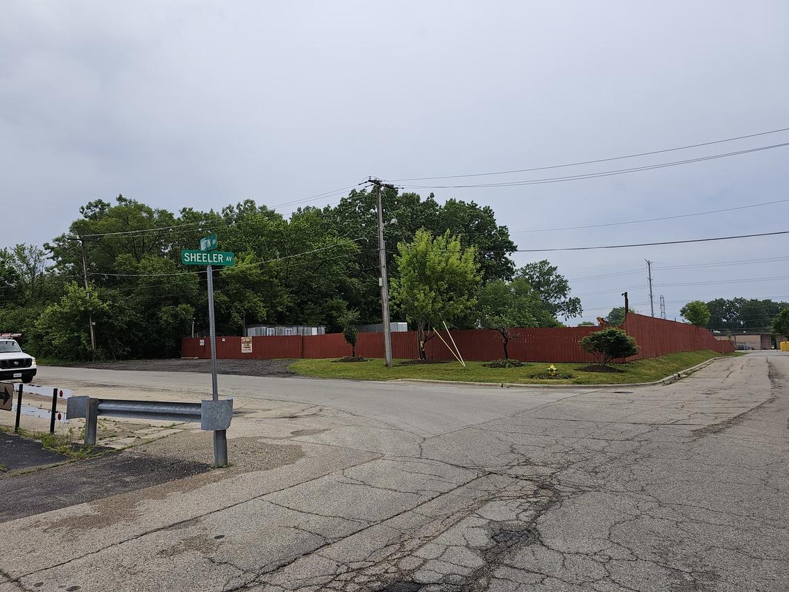 603 N Austin Ave., Waukegan, IL 60085