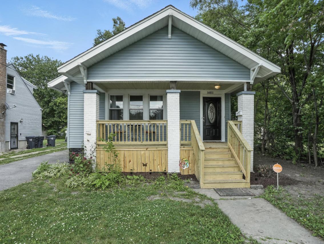 14811 Perry Ave., South Holland, IL 60473