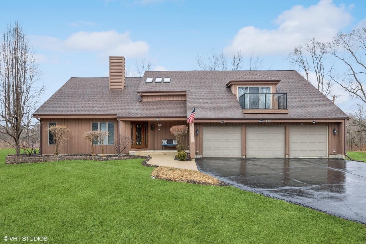 850 Willow Ln., Sleepy Hollow, IL 60118