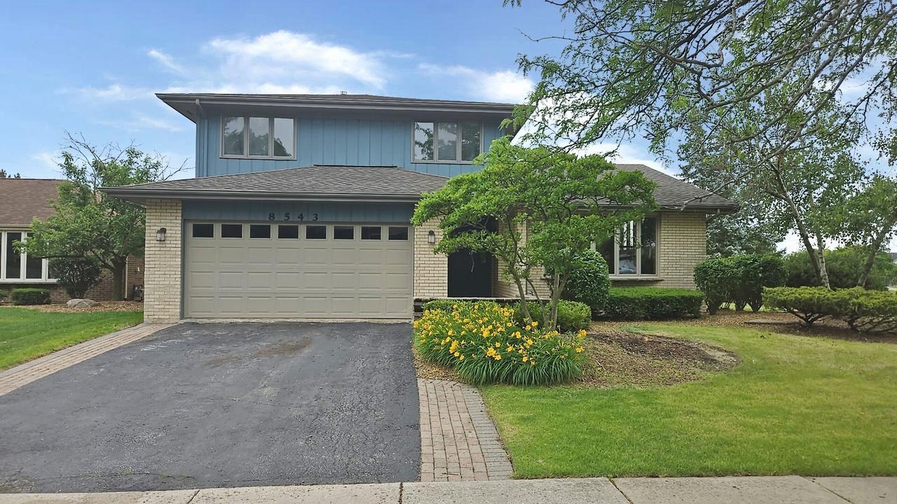 8543 Carriage Ln., Tinley Park, IL 60487