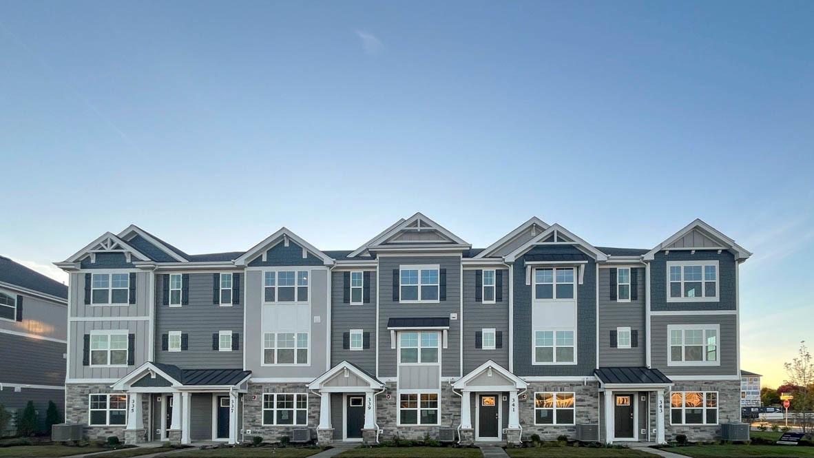 442 Lakeshore Ct., St. Charles, IL 60174