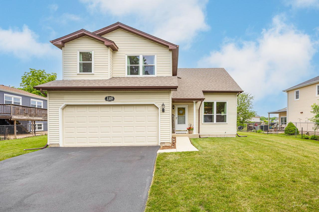 128 Wedgewood Way, Bolingbrook, IL 60440