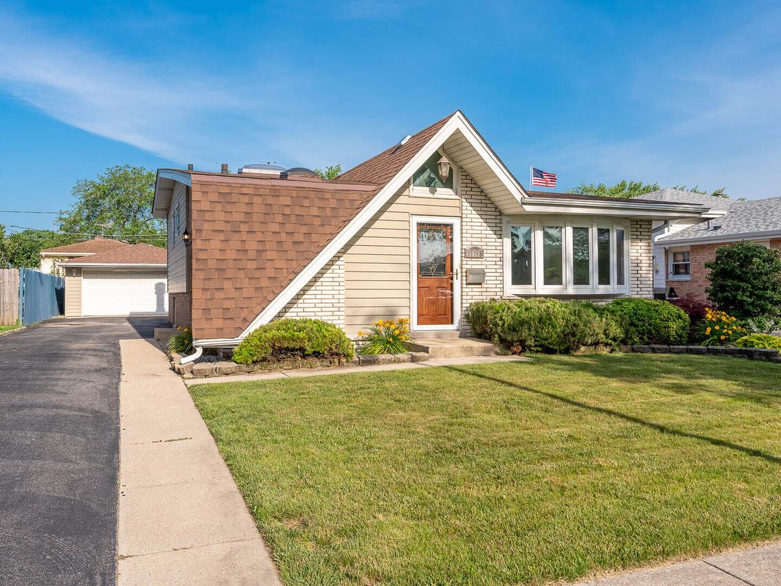 11718 S Carolyn Ln., Alsip, IL 60803