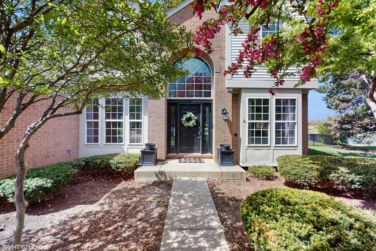 8 Georgetown Ct., Algonquin, IL 60102