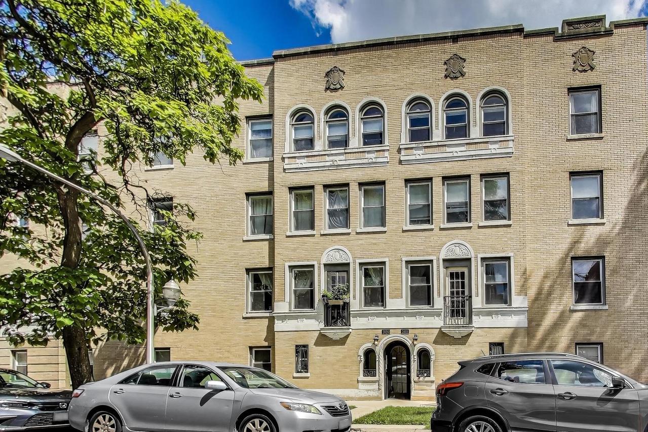 2618 W Rosemont Ave. #3, Chicago, IL 60659