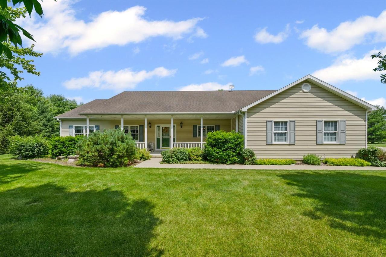 2598 B County Road 600, Dewey, IL 61840