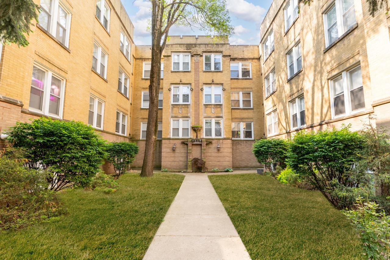 3915 W Addison St. #G, Chicago, IL 60618