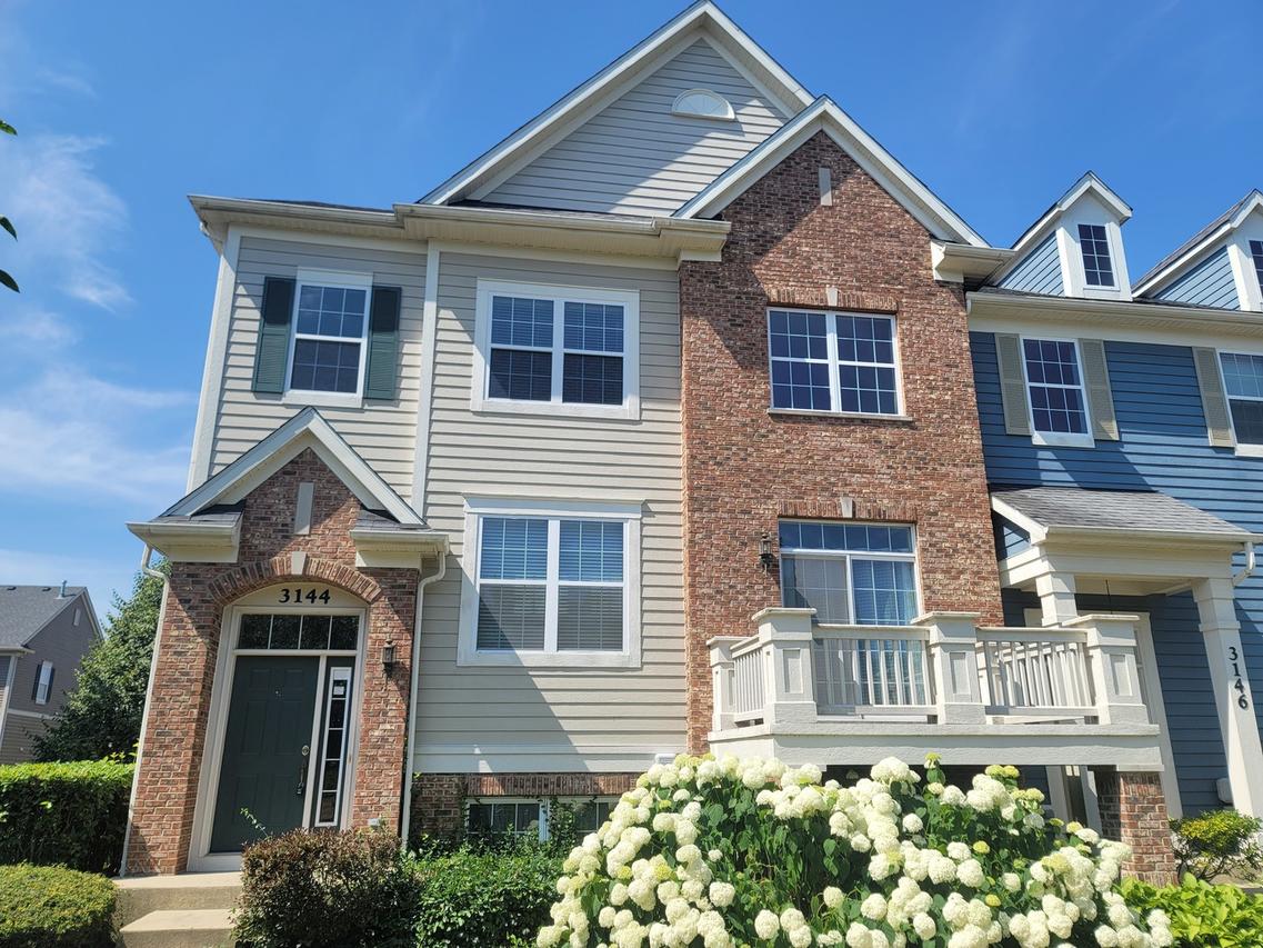 3144 Taunton St., Elgin, IL 60124