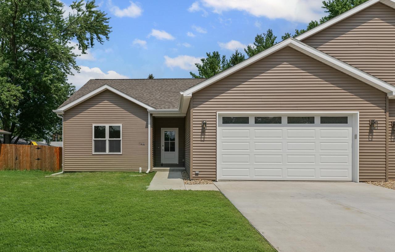 114 W Mchenry St. #A, Urbana, IL 61801