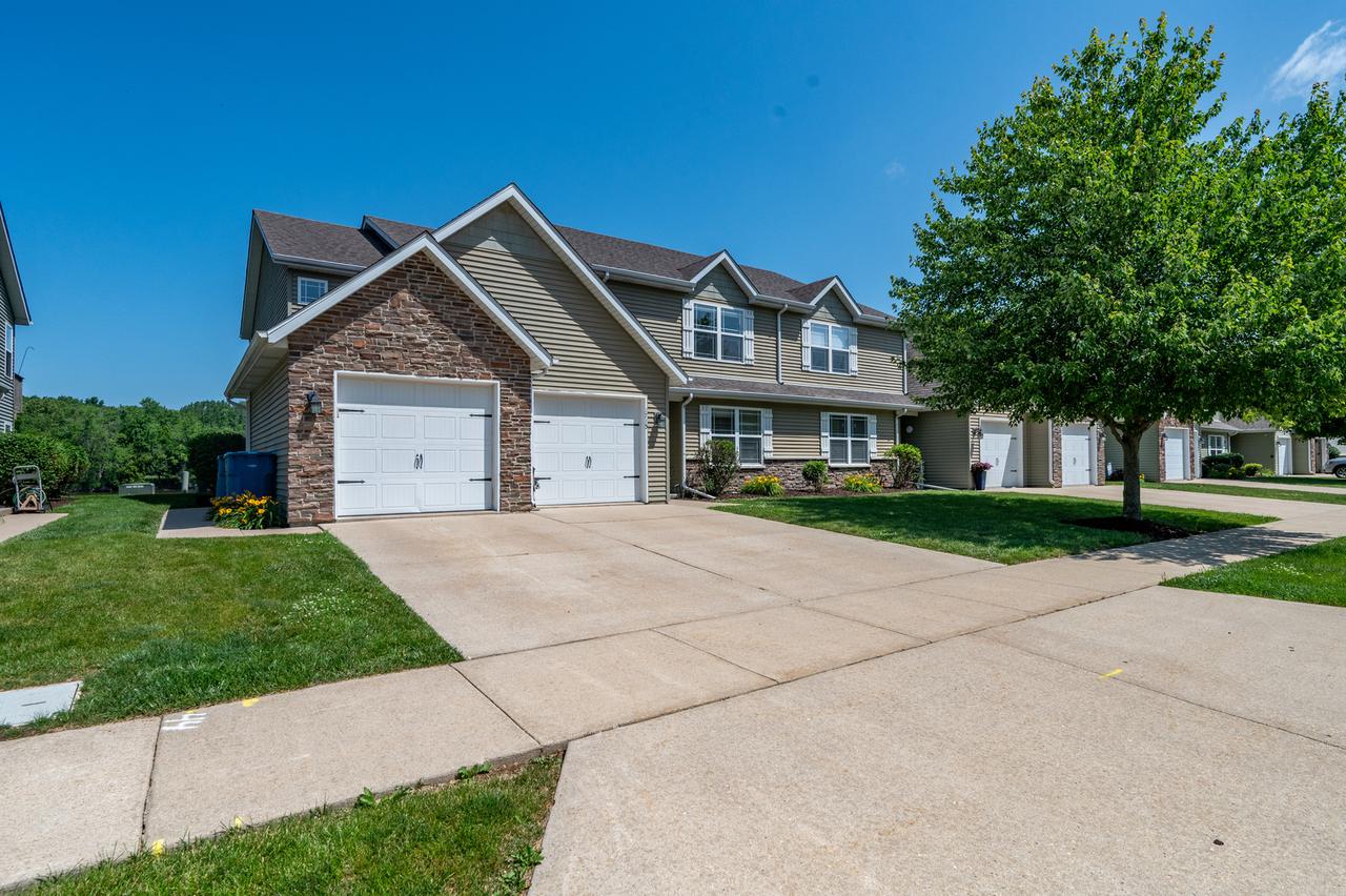 1715 W River St., Dixon, IL 61021