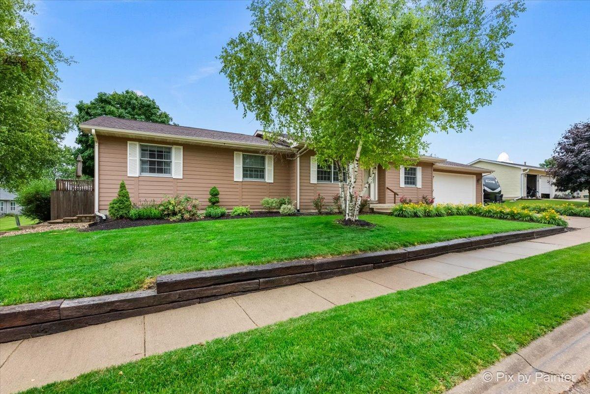 460 N Hickory St., Waterman, IL 60556