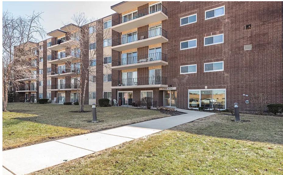 5300 Walnut Ave. #5C, Downers Grove, IL 60515