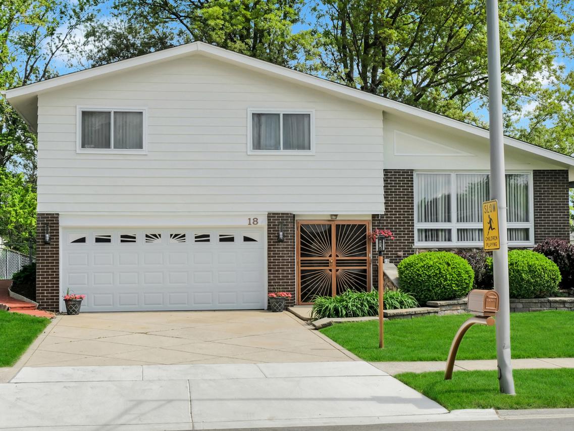 18 E 155th Pl., South Holland, IL 60473