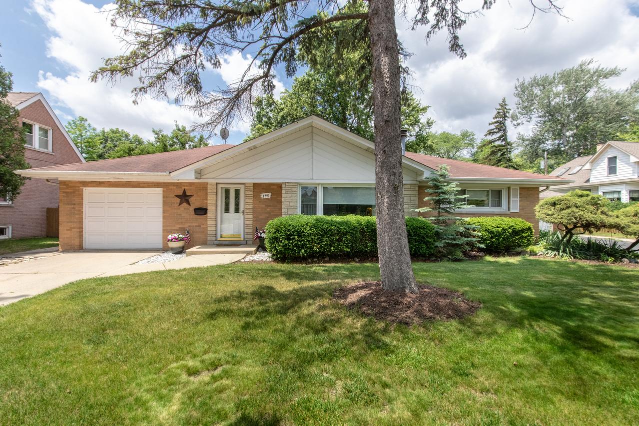 740 N Dee Rd., Park Ridge, IL 60068
