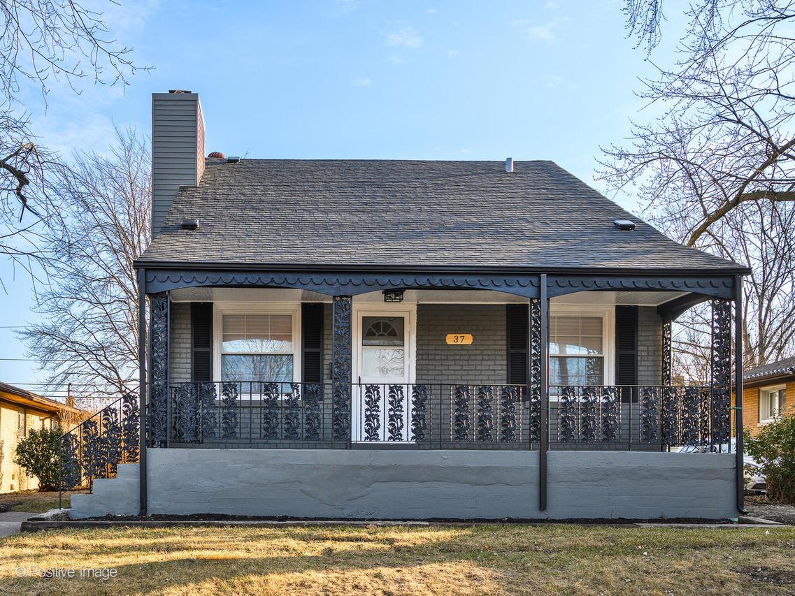 37 Waltham St., Calumet City, IL 60409
