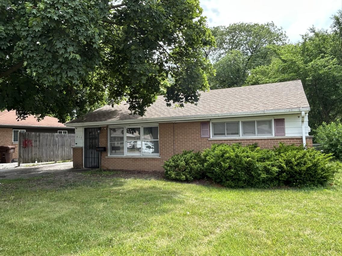 417 Shabbona Dr., Park Forest, IL 60466