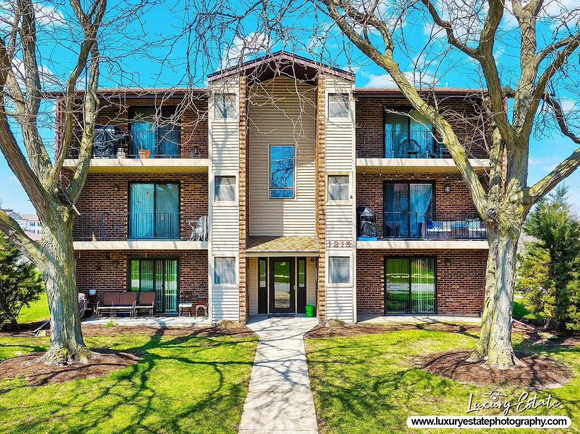 1215 Chalet Rd. #200, Naperville, IL 60563