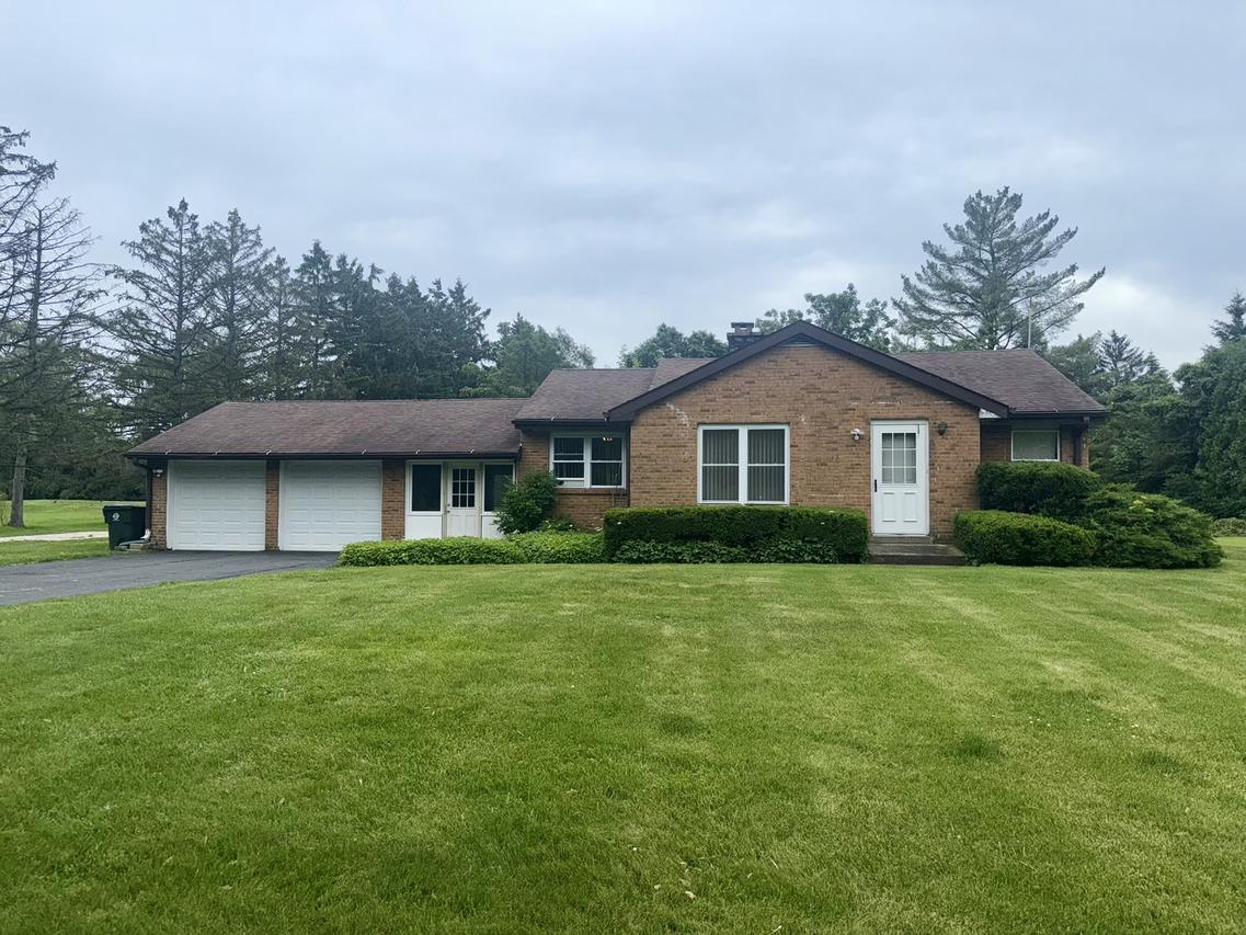 1270 Benson Ln., Green Oaks, IL 60048