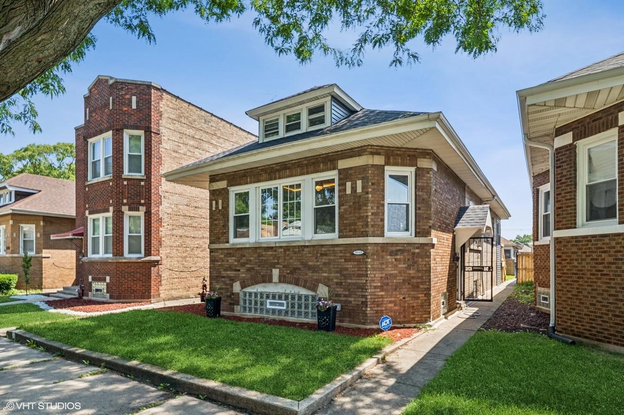 9319 S Throop St., Chicago, IL 60620