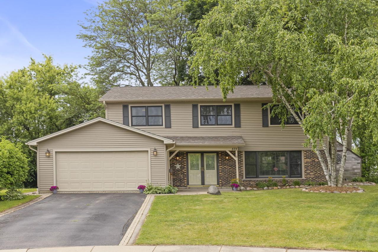 573 Surryse Rd., Lake Zurich, IL 60047