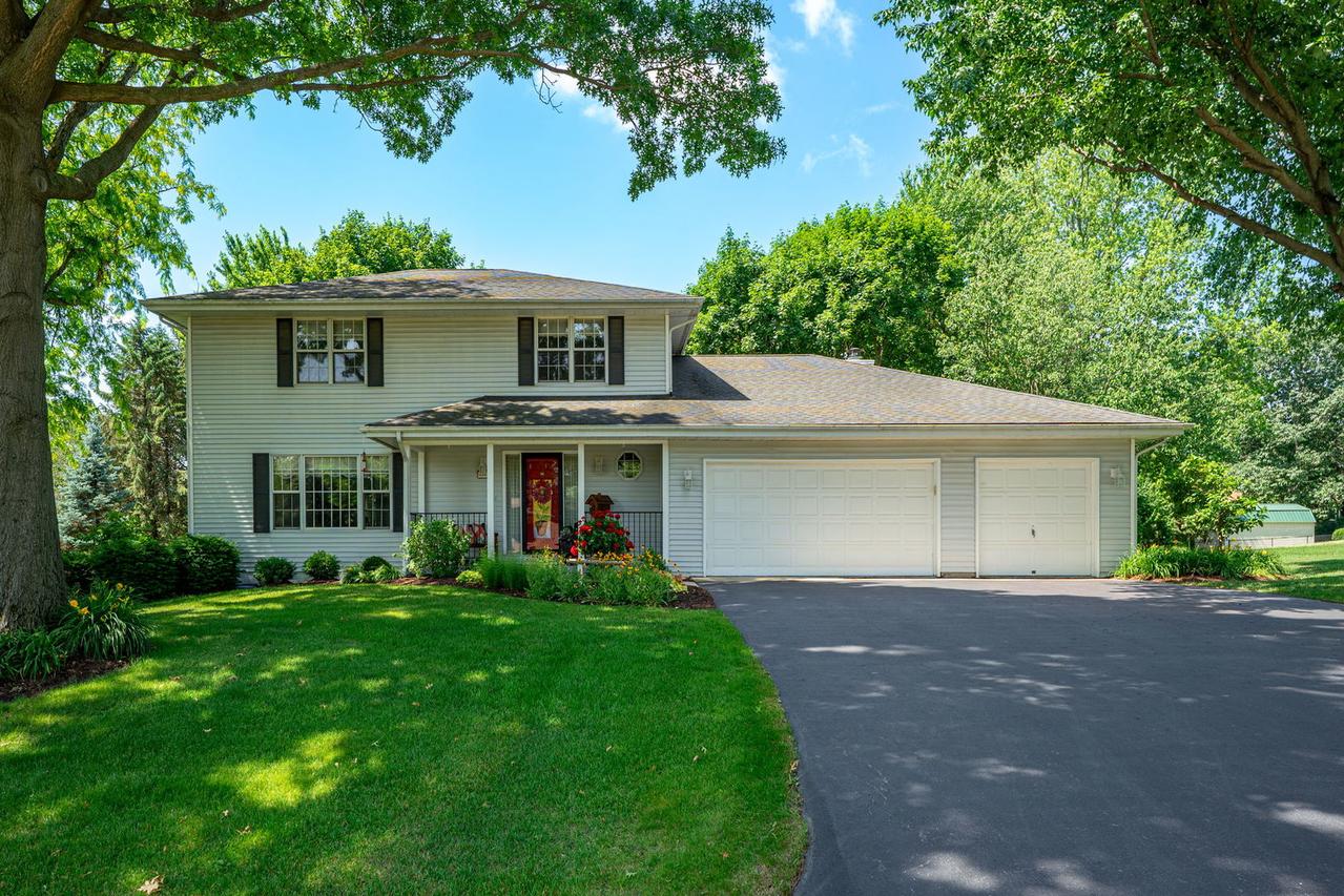 8666 Riverview Dr., Byron, IL 61010