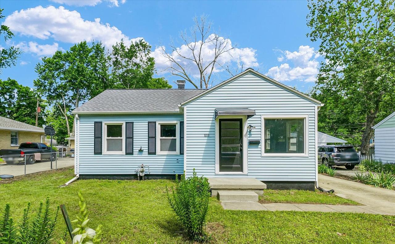 1211 Garden Ln., Champaign, IL 61820